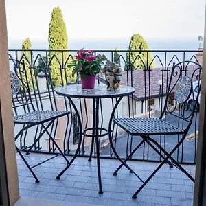  Apartment Tyche &